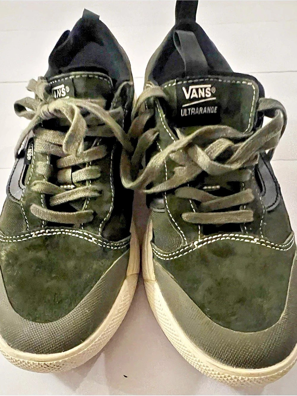 Vans UltraRange Green & Black Sneakers US 7.5 men’s